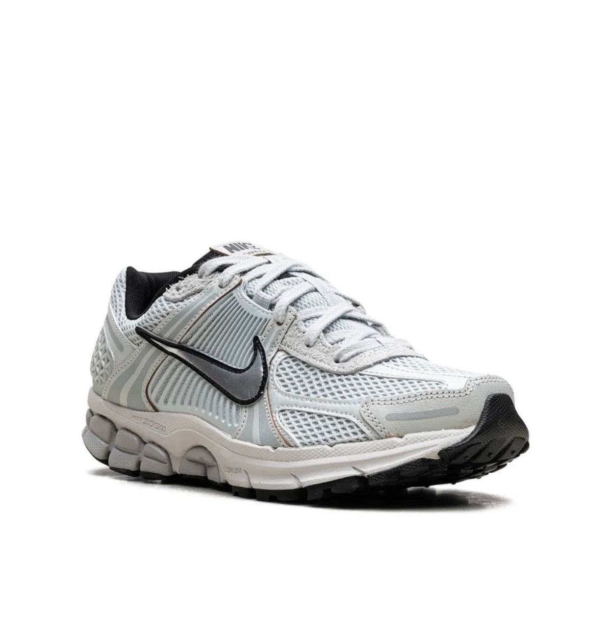 Nike Zoom Vomero 5 Silver - high-performance athletic footwear in Silver with advanced cushioning
