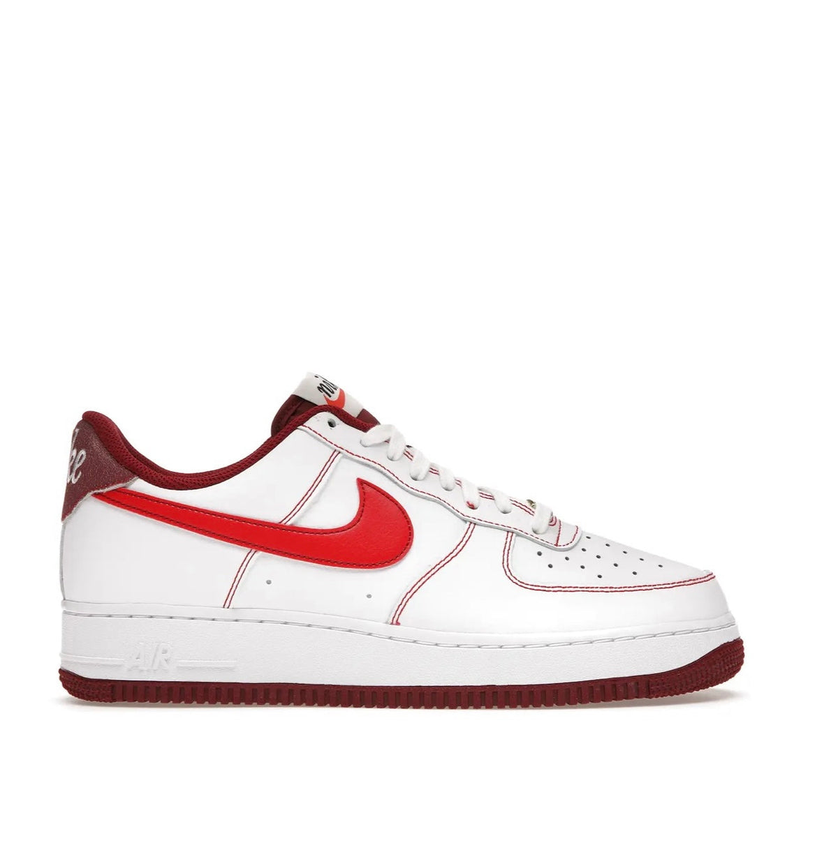 Nike AIR FORCE 1 - high-performance athletic footwear with advanced cushioning