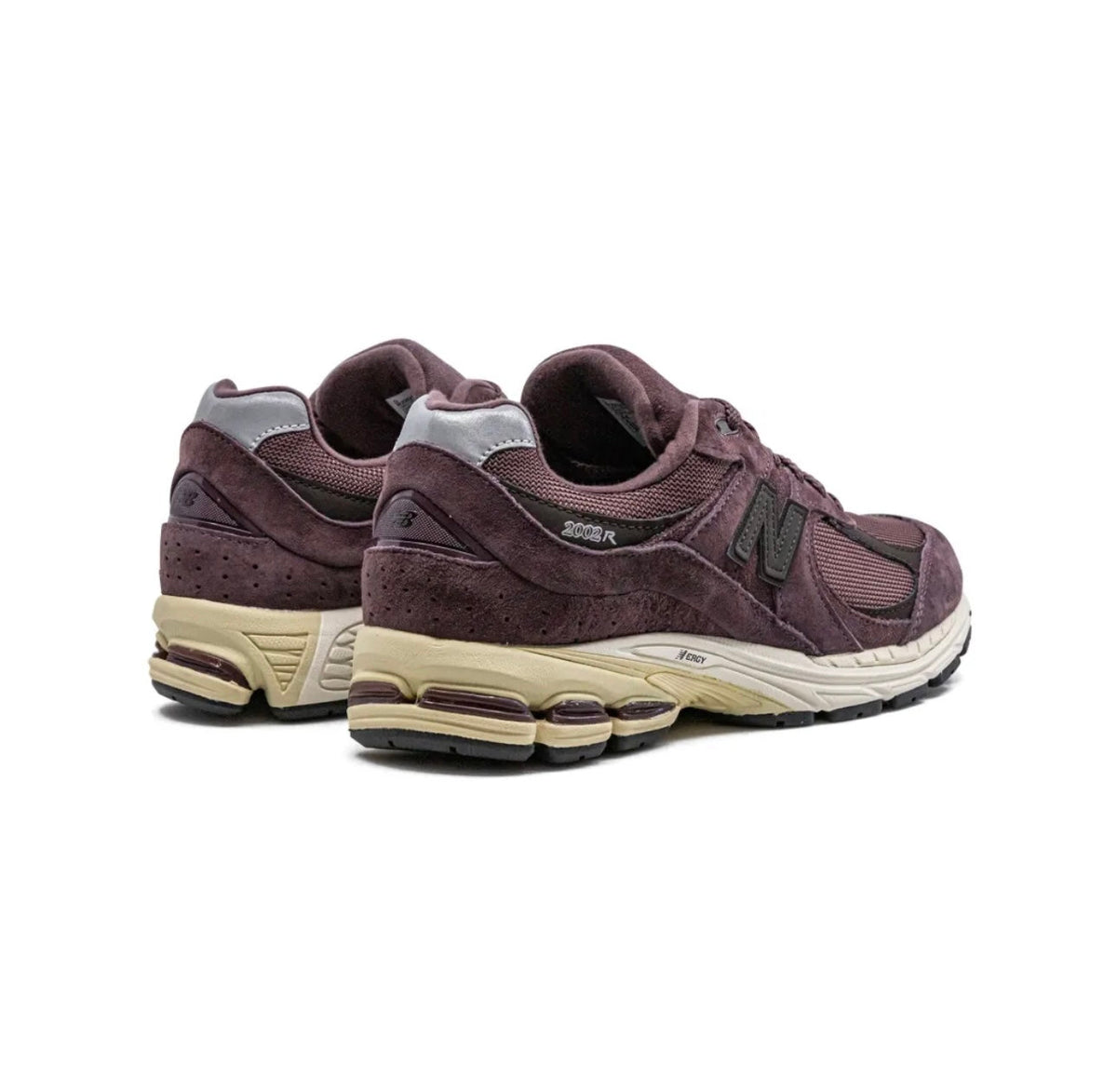 New Balance 2002R Beetroot - high-performance athletic footwear with advanced cushioning