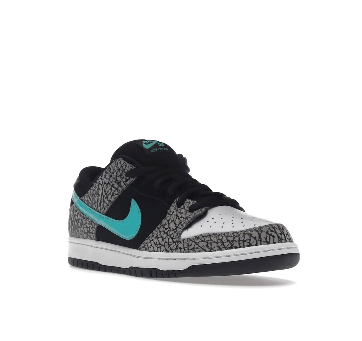 Dunk Low - high-performance athletic footwear with advanced cushioning