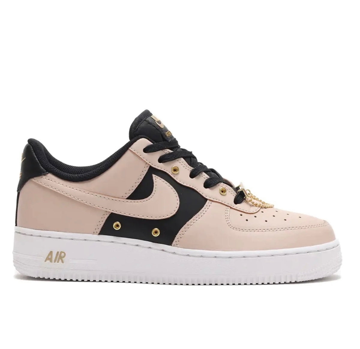 Nike AIR FORCE 1 - high-performance athletic footwear with advanced cushioning
