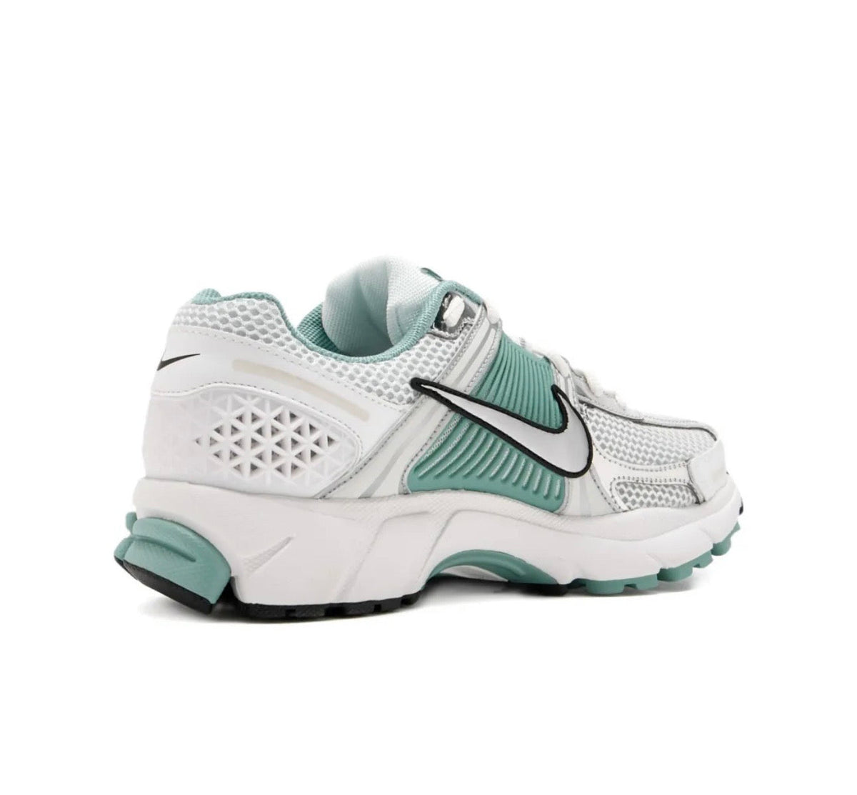 Nike Zoom Vomero 5 grey green - high-performance athletic footwear in Green with advanced cushioning