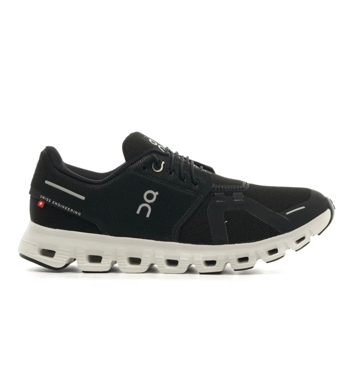On Cloud 5.0 Classic - high-performance athletic footwear with advanced cushioning