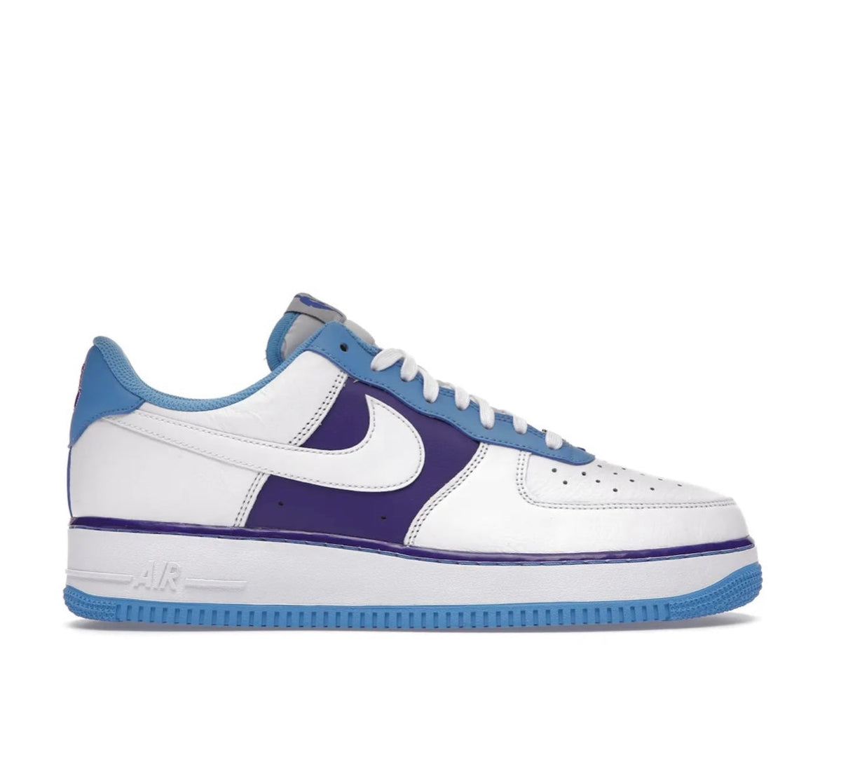Nike AIR FORCE 1 - high-performance athletic footwear with advanced cushioning