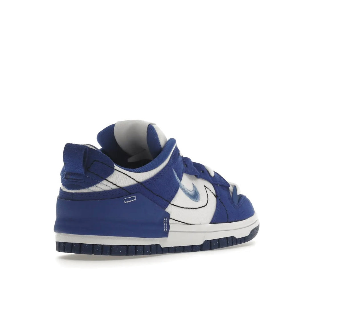Nike Dunk Low Disrupt 2 - high-performance athletic footwear with advanced cushioning