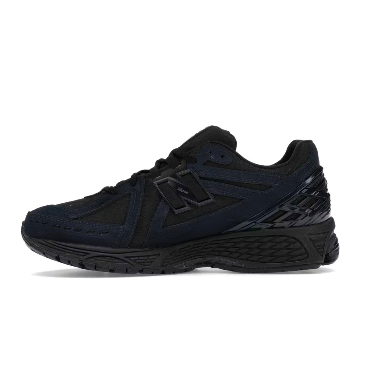 New Balance 1906R
Cordura Outerspace - high-performance athletic footwear with advanced cushioning