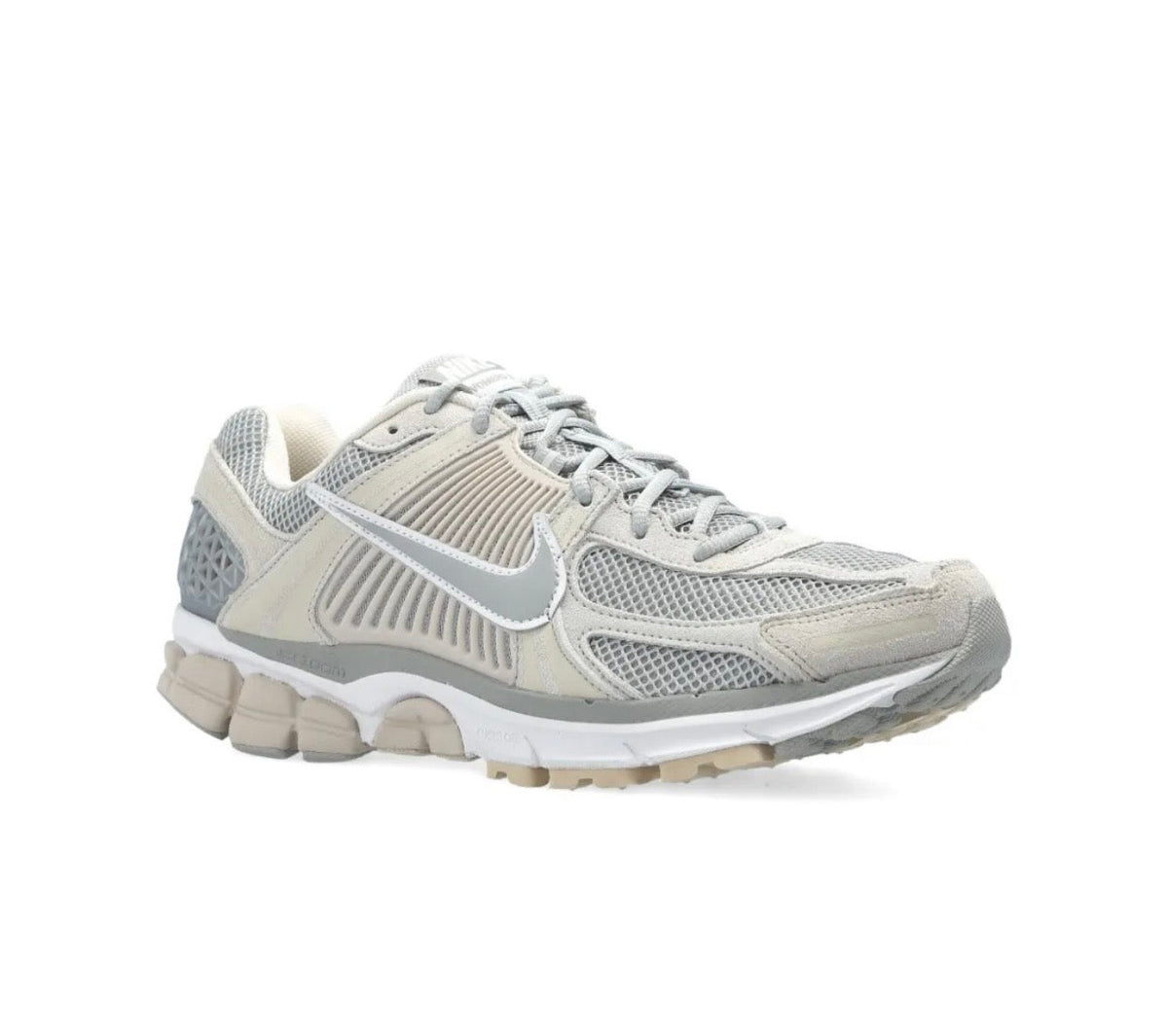 Nike Zoom Vomero 5 Grey - high-performance athletic footwear in Grey with advanced cushioning