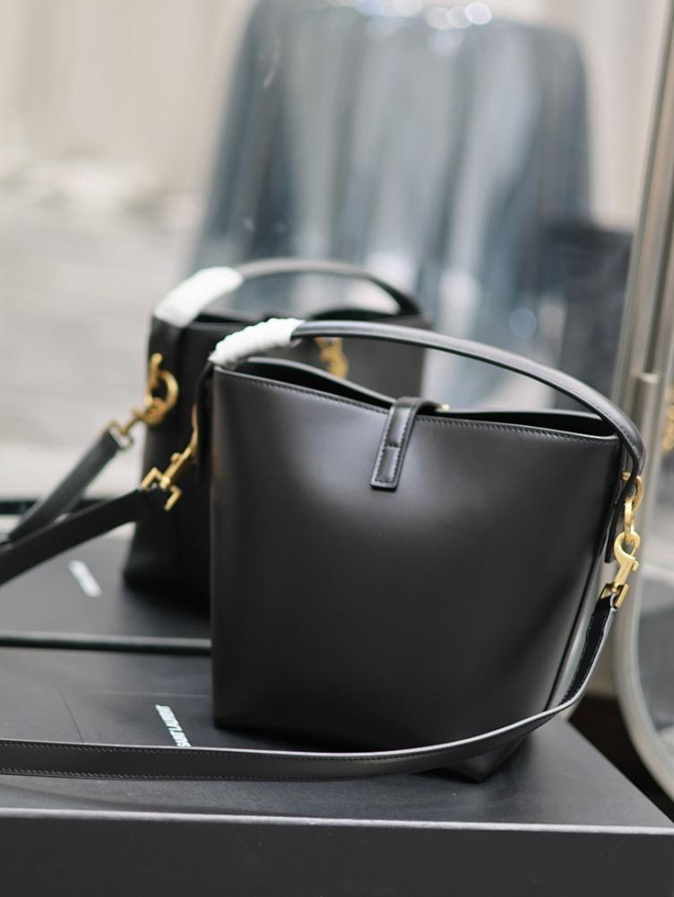 Elegant Calfskin Top Handle Bag ??Limited Edition