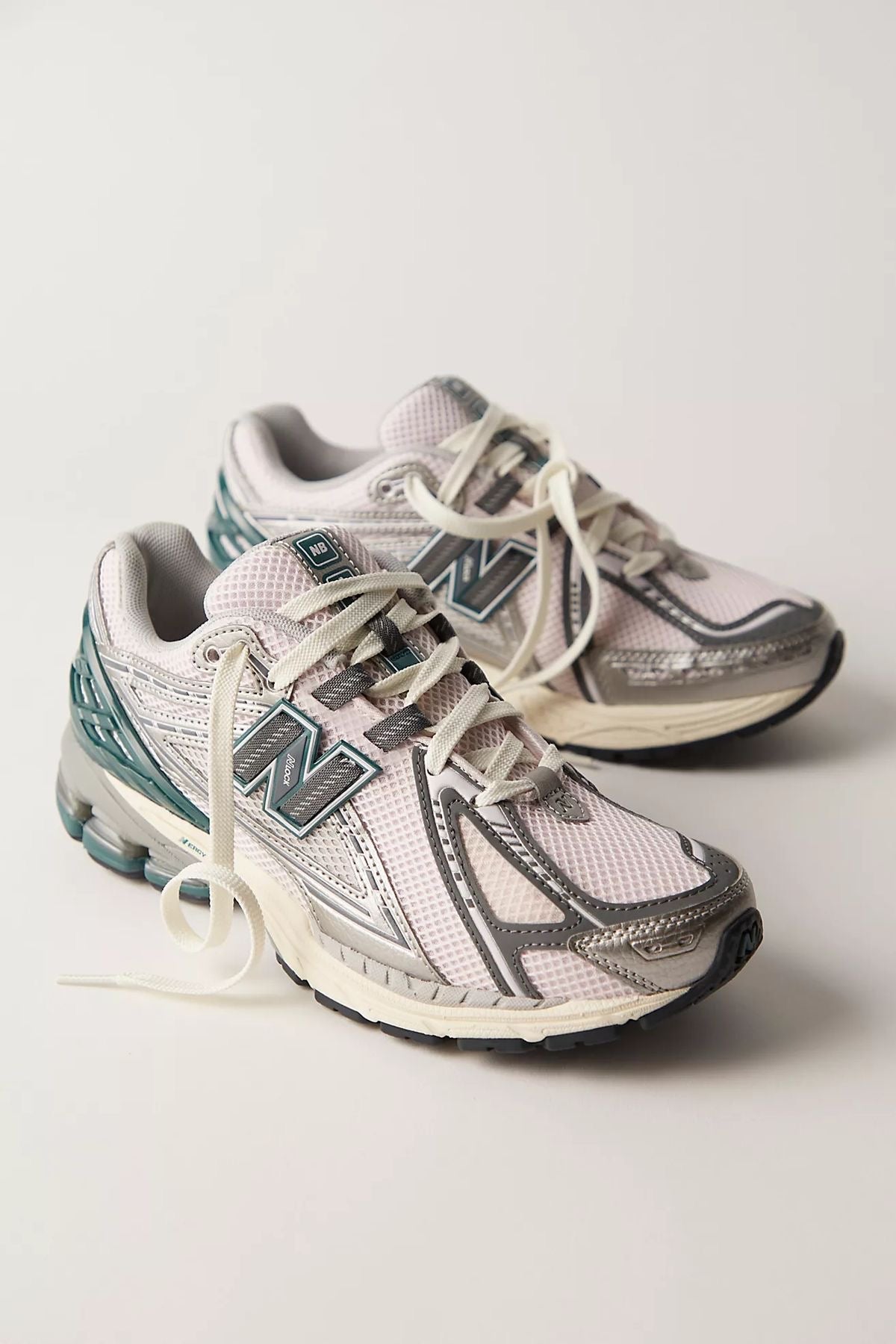 New Balance 1906