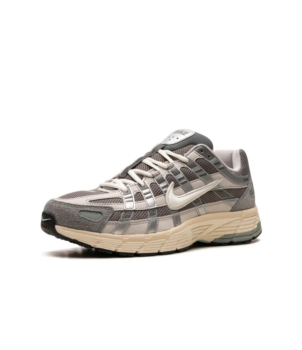 Nike Zoom Vomero 5 Dark Silver - high-performance athletic footwear in Silver with advanced cushioning
