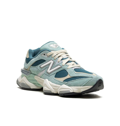 New Balance 9060 Turkiz - high-performance athletic footwear with advanced cushioning