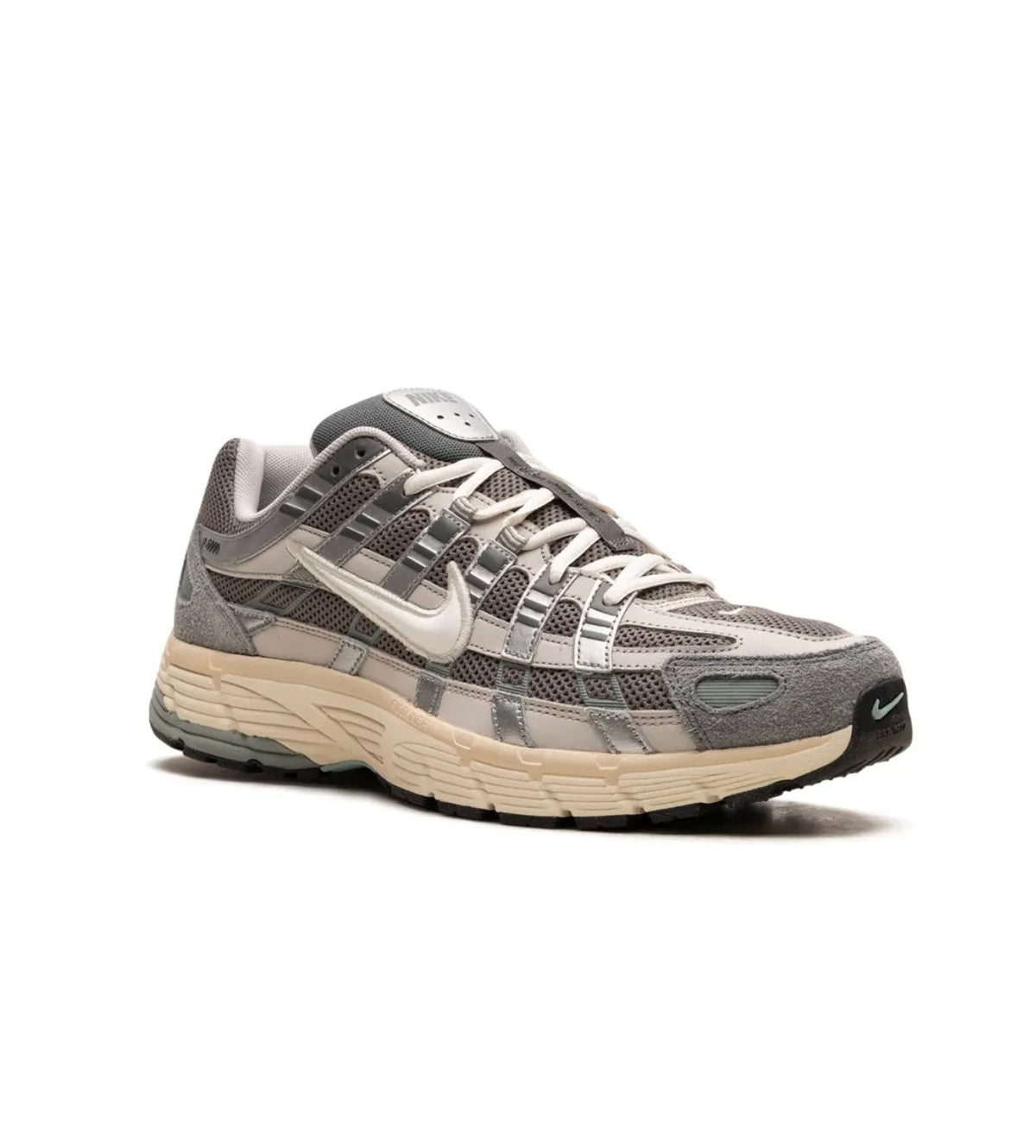 Nike Zoom Vomero 5 Dark Silver - high-performance athletic footwear in Silver with advanced cushioning