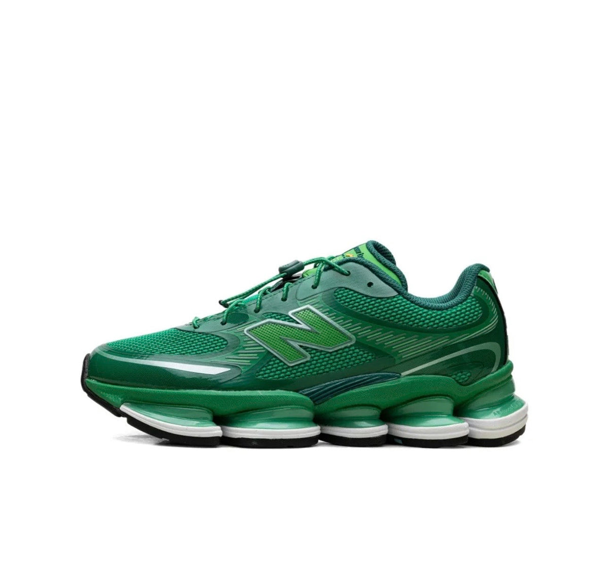 New Balance 2000 Green - high-performance athletic footwear in Green with advanced cushioning