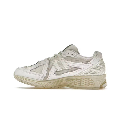 New Balance 1906D
Protection Pack Harbor Grey - high-performance athletic footwear in Grey with advanced cushioning