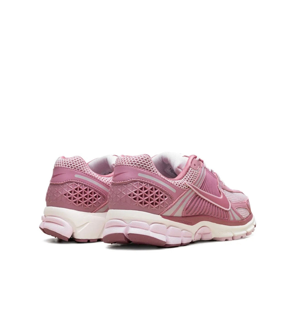Nike Zoom Vomero 5 Pink - high-performance athletic footwear in Pink with advanced cushioning