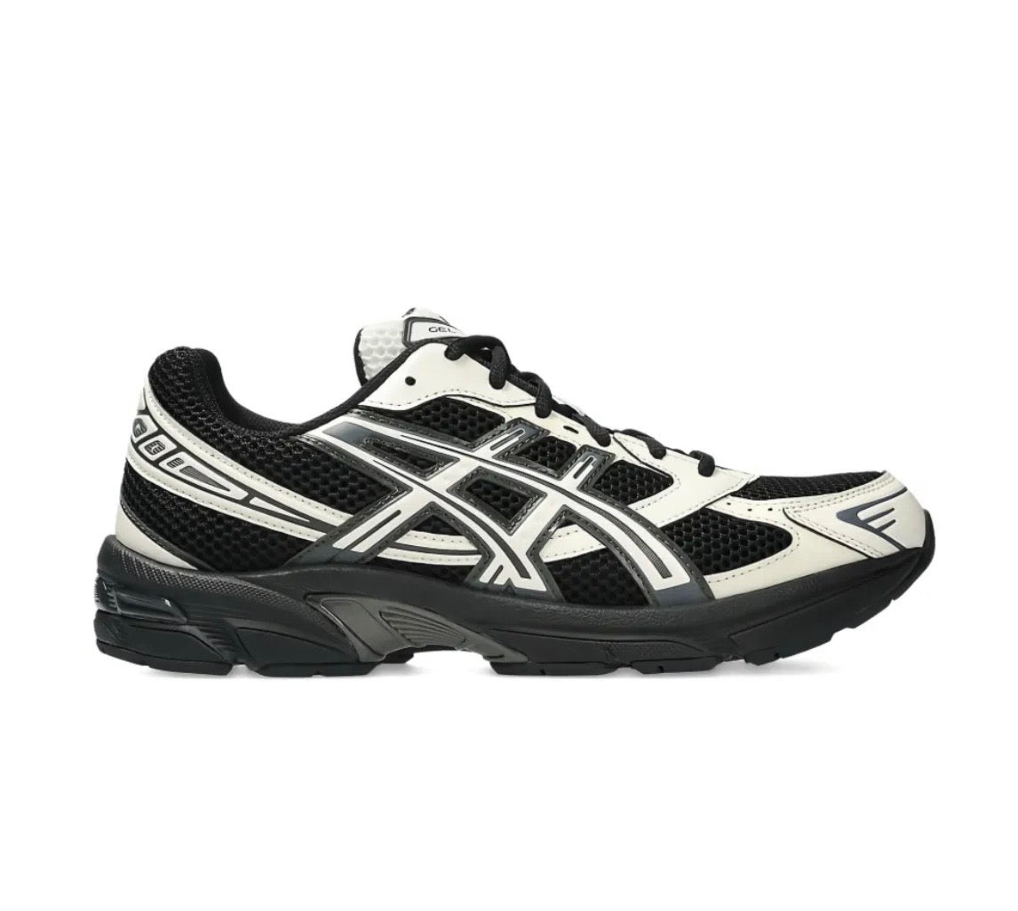ASICS Gel 1130 white black - high-performance athletic footwear in Black with advanced cushioning