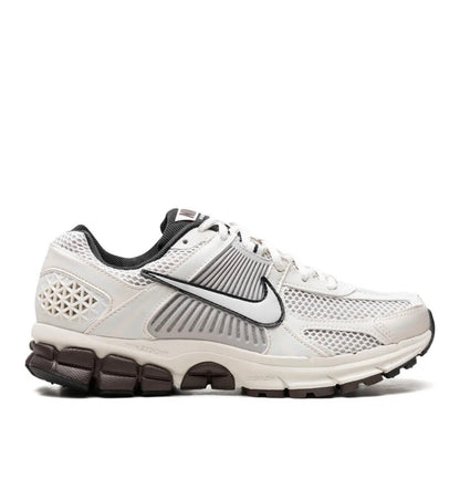 Nike Zoom Vomero 5 White Black - high-performance athletic footwear in Black with advanced cushioning