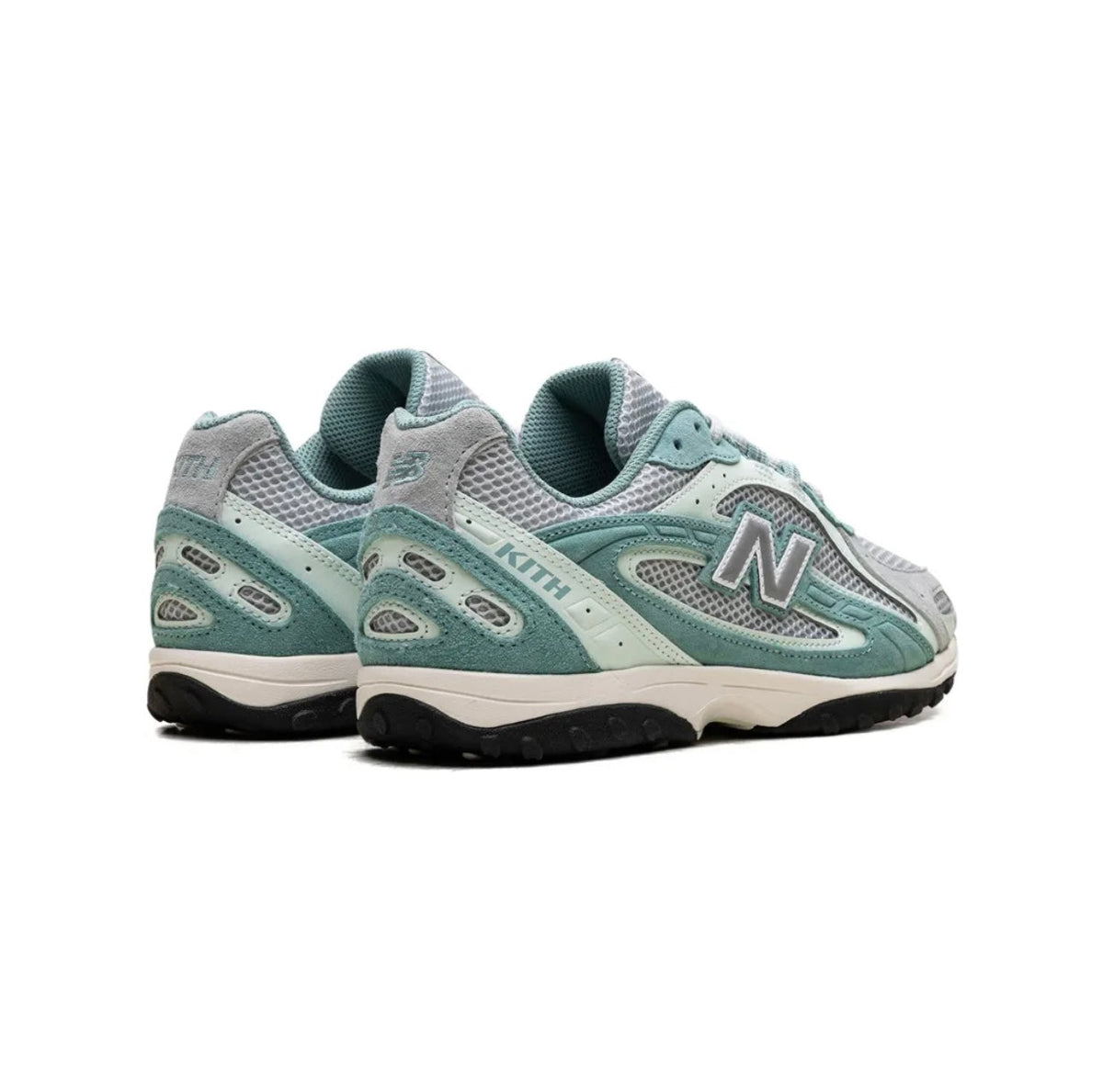 New Balance 204L Kith Green - high-performance athletic footwear in Green with advanced cushioning