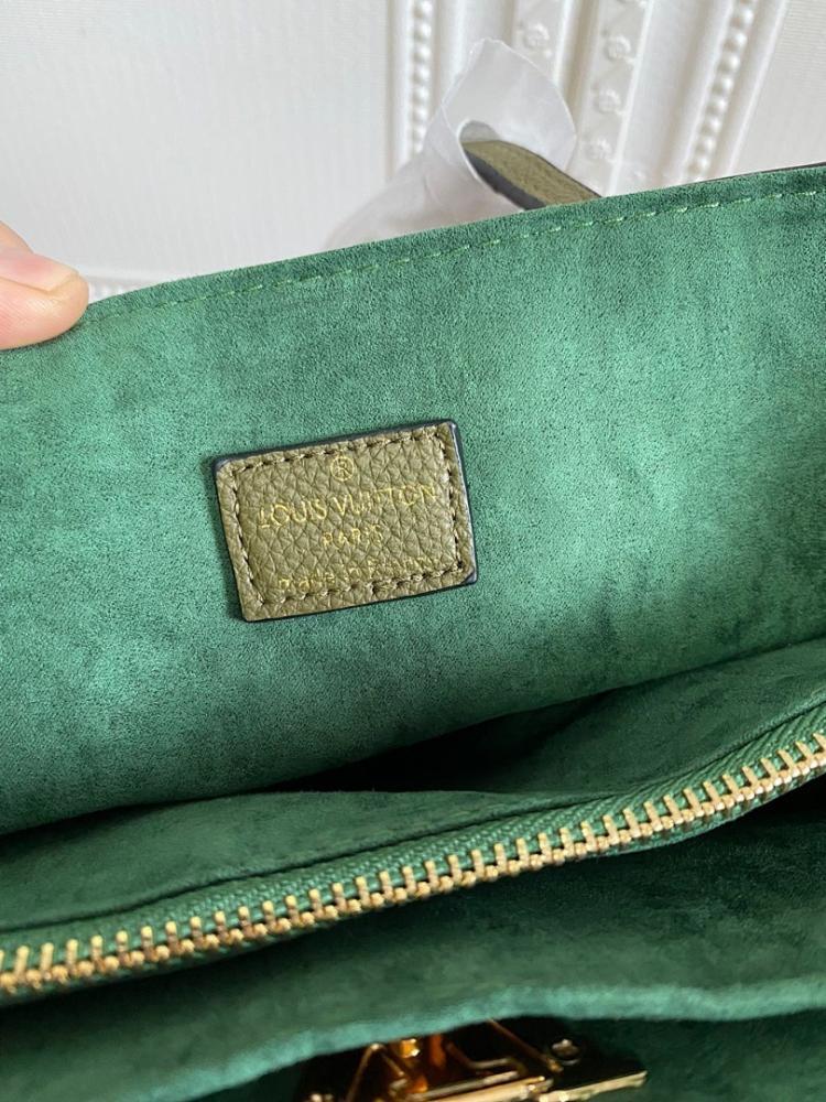 Stylish Gold Quilted Calfskin Crossbody Bag ??Limited Edition