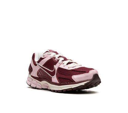 Nike Zoom Vomero 5 Cherry - high-performance athletic footwear with advanced cushioning