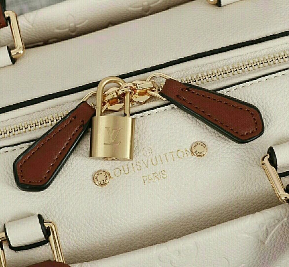 Modern Leather Crossbody Bag ??Limited Edition