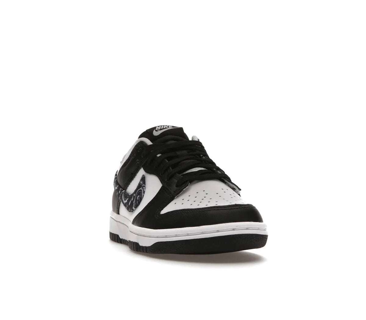 Dunk low Panda Dana - high-performance athletic footwear with advanced cushioning