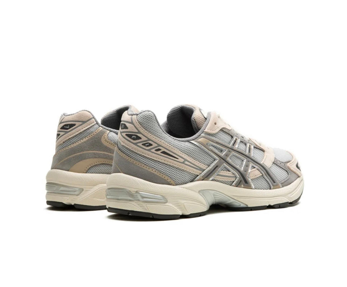 ASICS Gel 1130 silver cream - high-performance athletic footwear in Silver with advanced cushioning