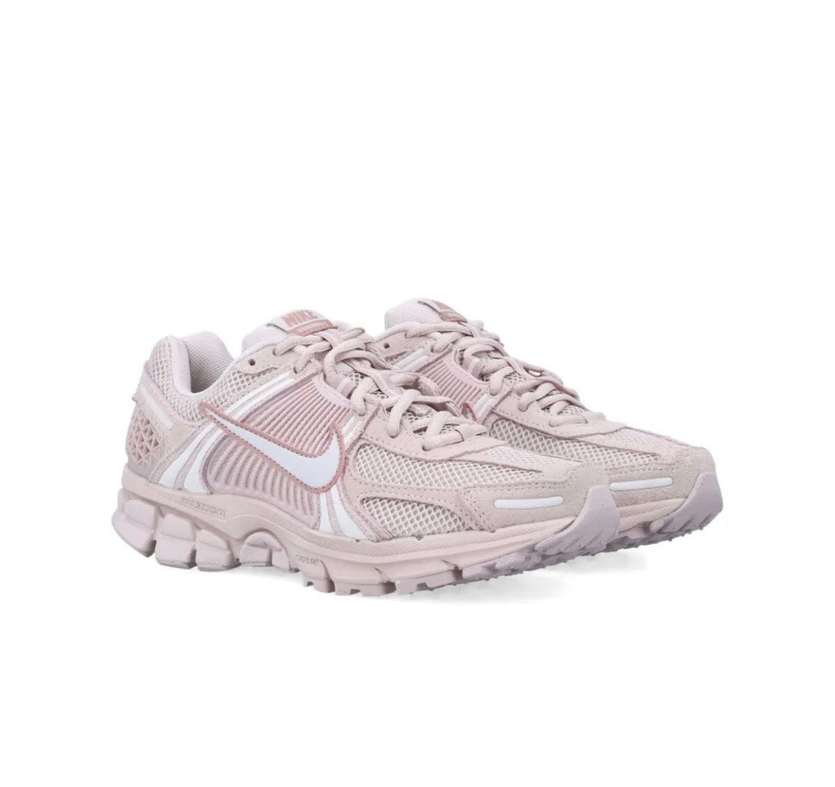 Nike Zoom Vomero 5 Light Pink - high-performance athletic footwear in Pink with advanced cushioning