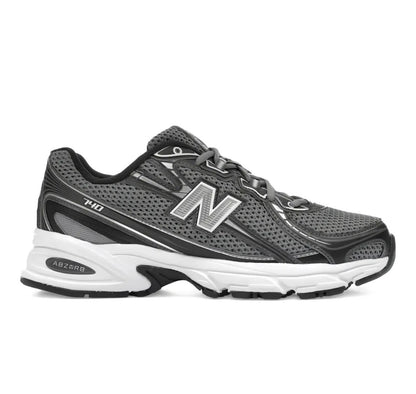 New Balance 740 black