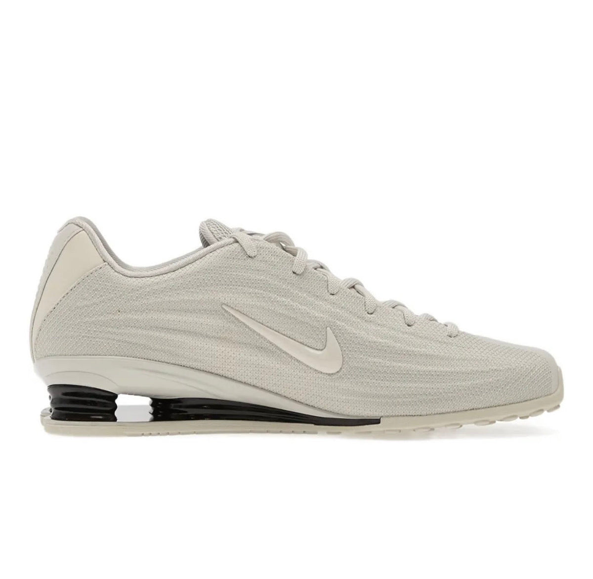 Nike Shox Z Cream - high-performance athletic footwear with advanced cushioning