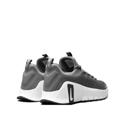 Nike free metcon gray - high-performance athletic footwear with advanced cushioning