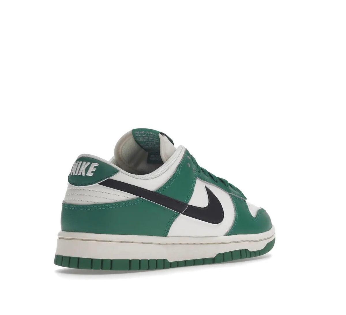 Nike Dunk Low SE Lottery Pack Malachite Green high-performance athletic footwear Green