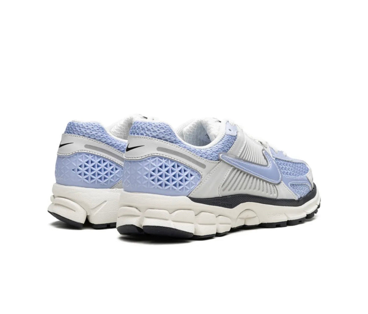 Nike Zoom Vomero 5 Light Blue - high-performance athletic footwear in Blue with advanced cushioning