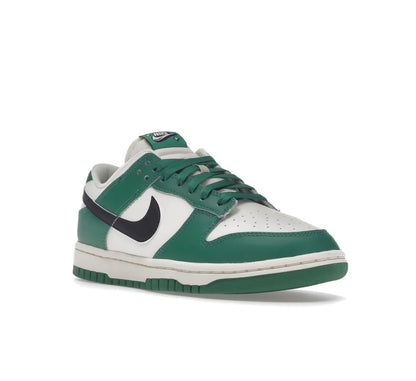 Nike Dunk Low SE Lottery Pack Malachite Green high-performance athletic footwear Green