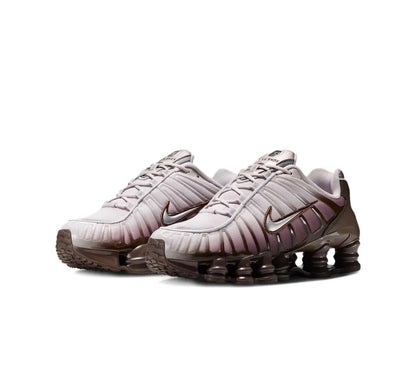 Nike Shox Berry - high-performance athletic footwear with advanced cushioning