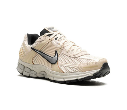Nike Zoom Vomero 5 Beige - high-performance athletic footwear in Beige with advanced cushioning
