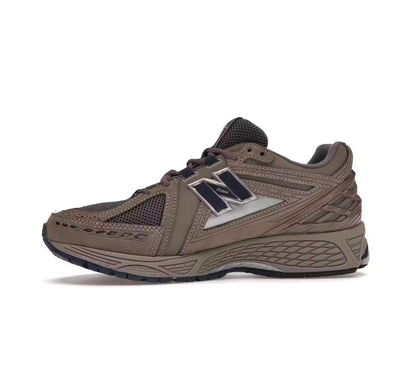 New Balance 1906R
Grey Indigo - high-performance athletic footwear in Grey with advanced cushioning