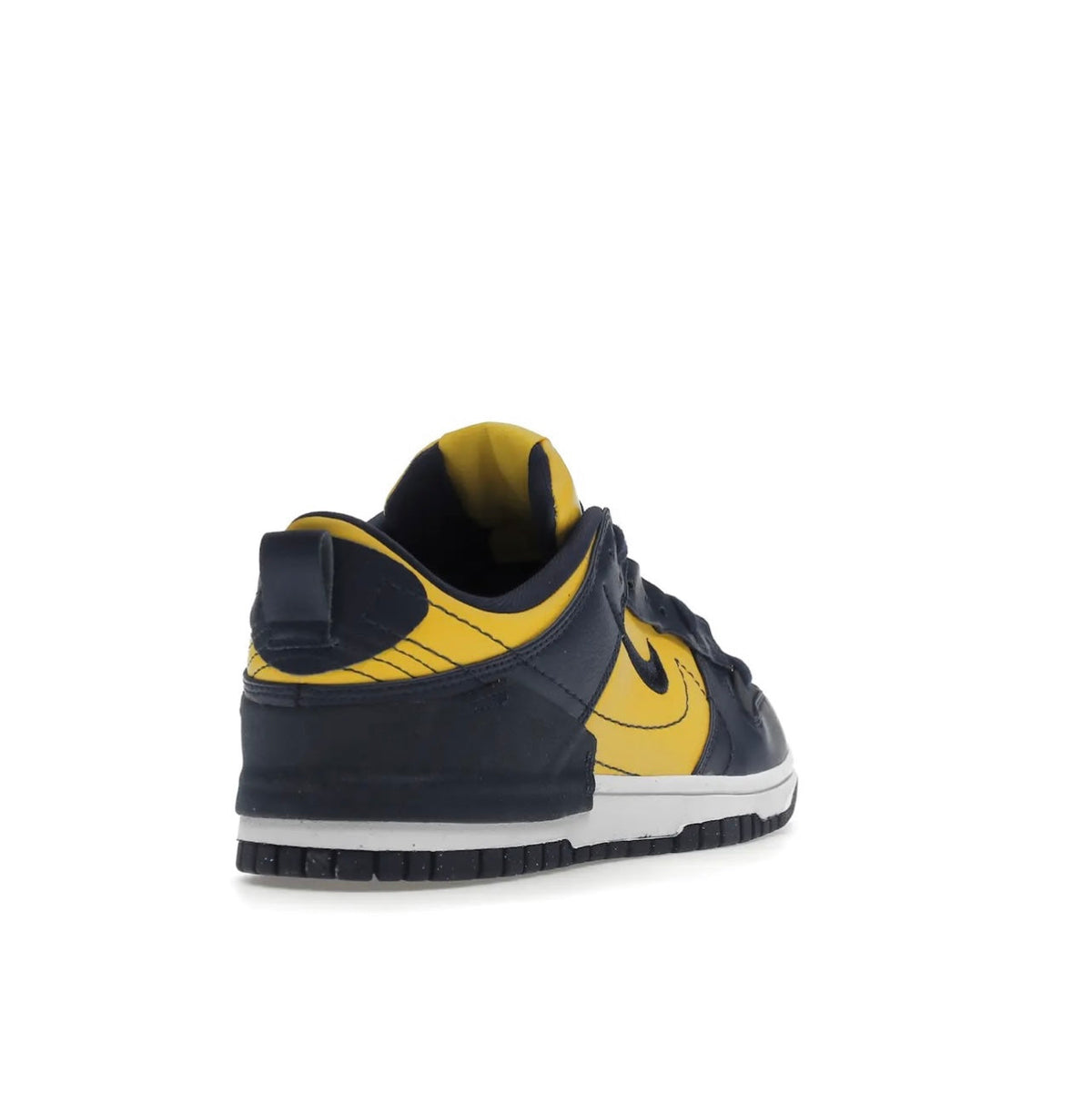 Nike Dunk Low Disrupt 2 - high-performance athletic footwear with advanced cushioning