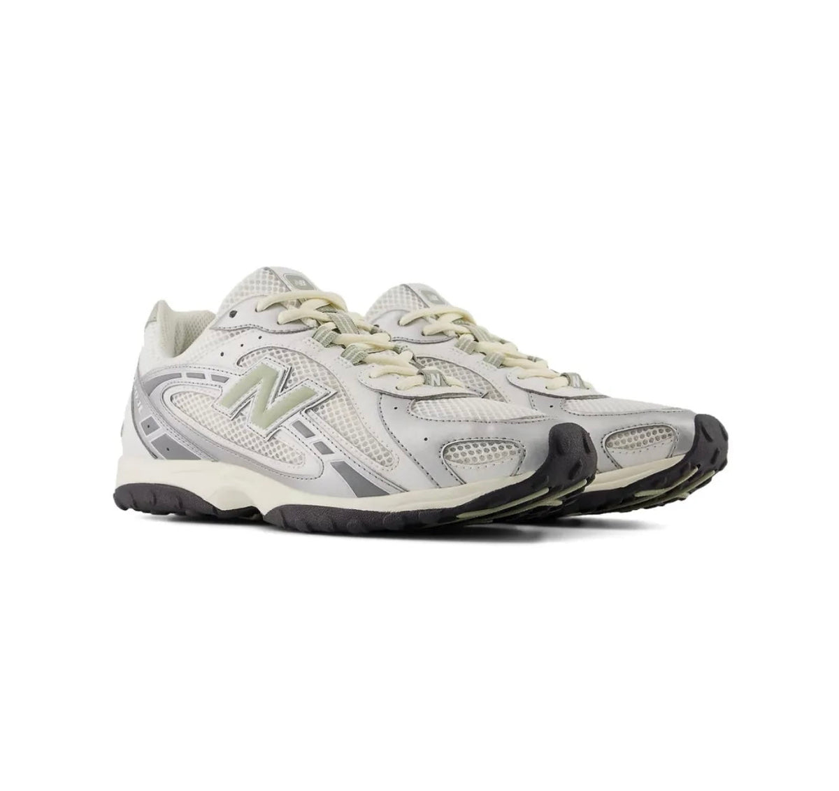 New Balance 204L mesh silver - high-performance athletic footwear in Silver with advanced cushioning