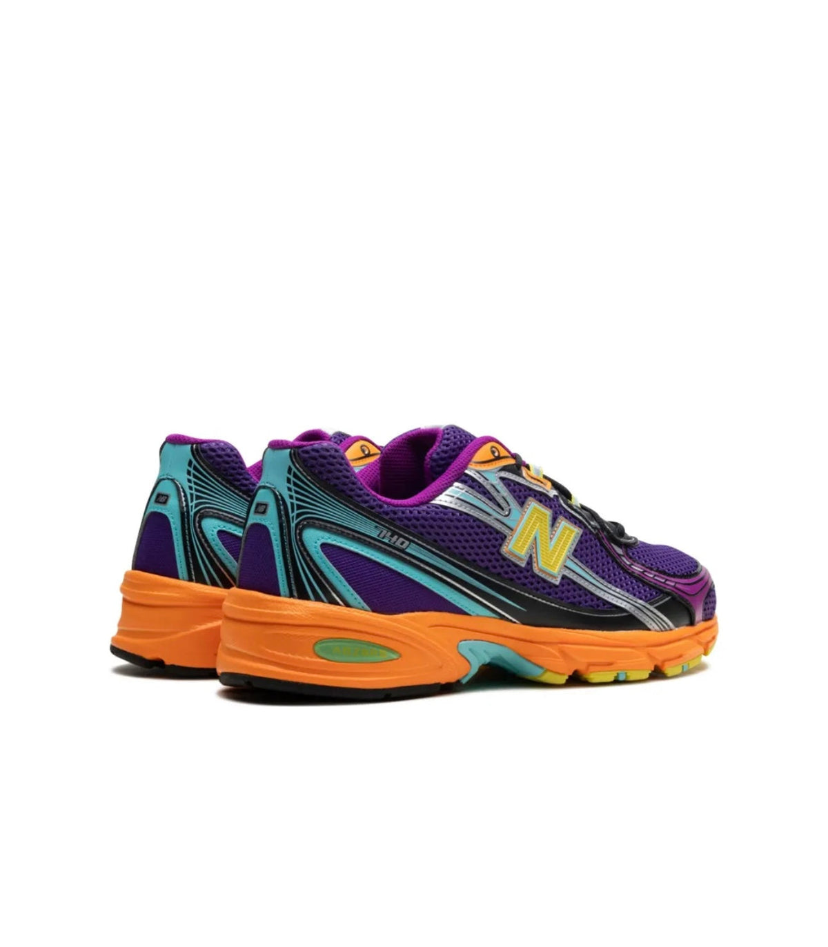 New Balance 740 colourful - high-performance athletic footwear with advanced cushioning