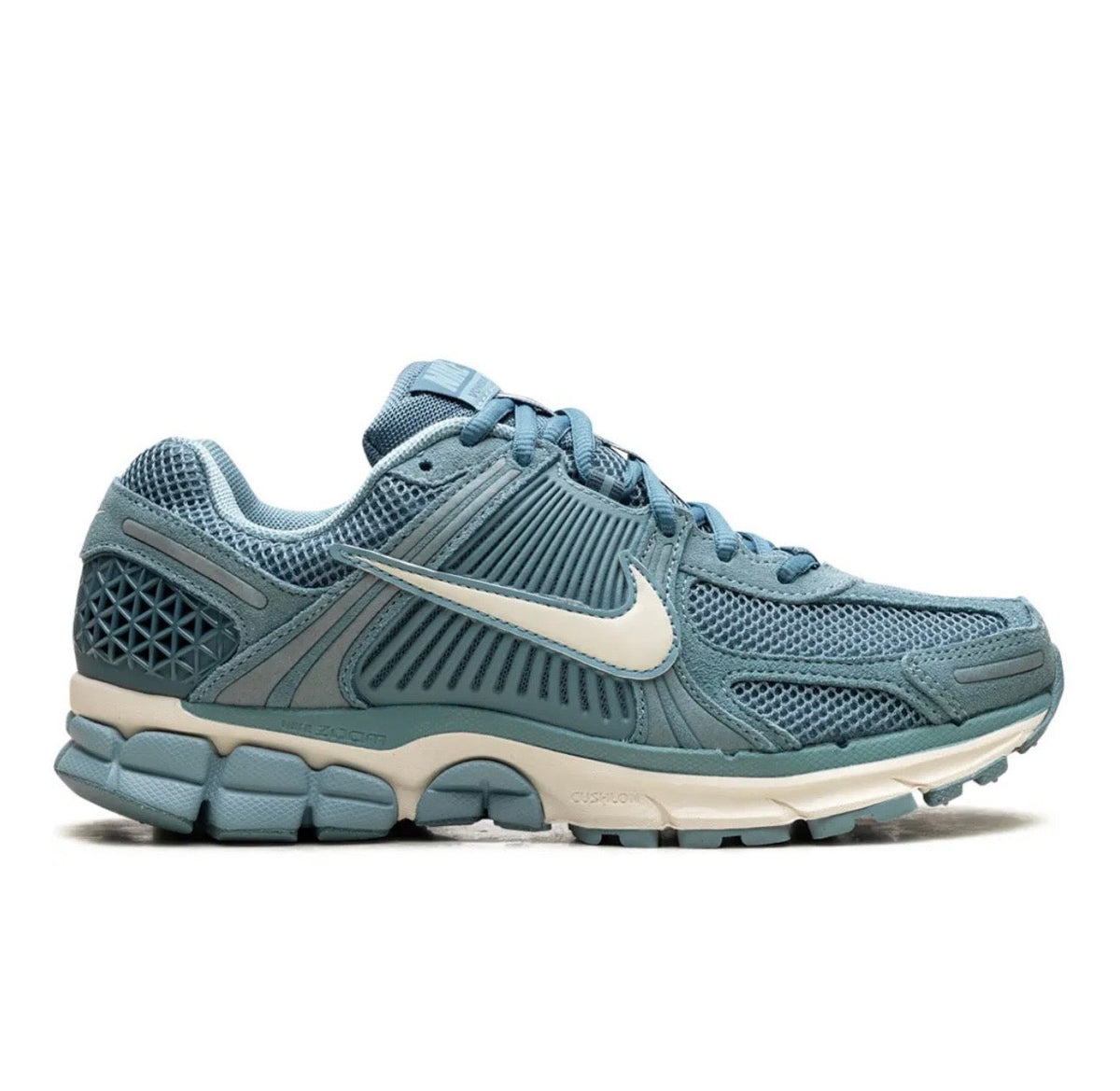 Nike Zoom Vomero 5 Blue - high-performance athletic footwear in Blue with advanced cushioning