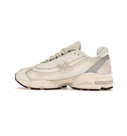 New Balance 1000 Cream - high-performance athletic footwear with advanced cushioning