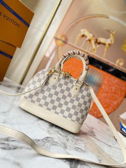 Stylish Woven Calfskin Crossbody Bag ??Limited Edition