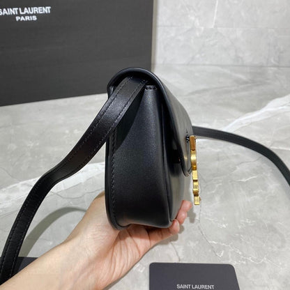 Elegant Stylish Gold Calfskin Bag ??Limited Edition