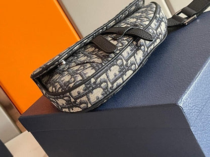 Stylish Black Calfskin Crossbody Bag ??Limited Edition