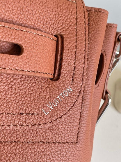 Stylish Embroidered Calfskin Crossbody Bag ??Limited Edition