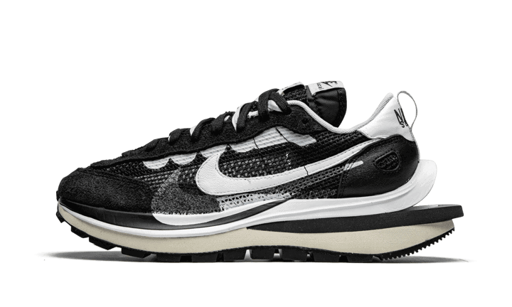 Nike X Sacai Vaporwafflle Black White high-performance athletic footwear Black